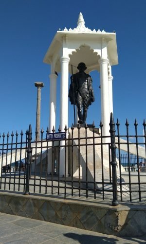 gandhi statue